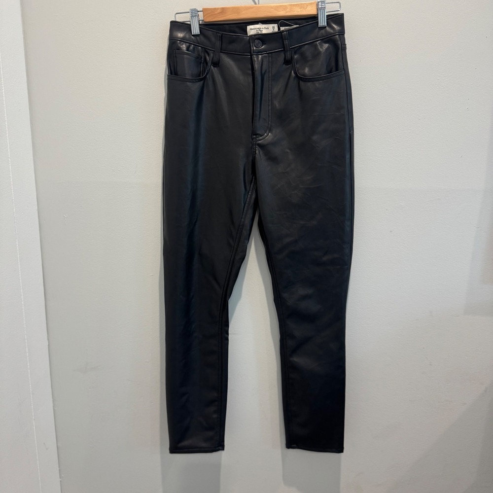 Abercrombie & Fitch Black The Skinny High Rise Vegan Leather Pants | Size 28/6